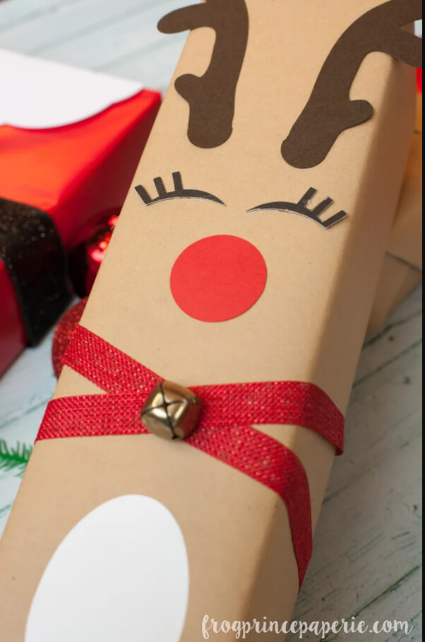 Creative Cricut Reindeer Gift Wrap Design