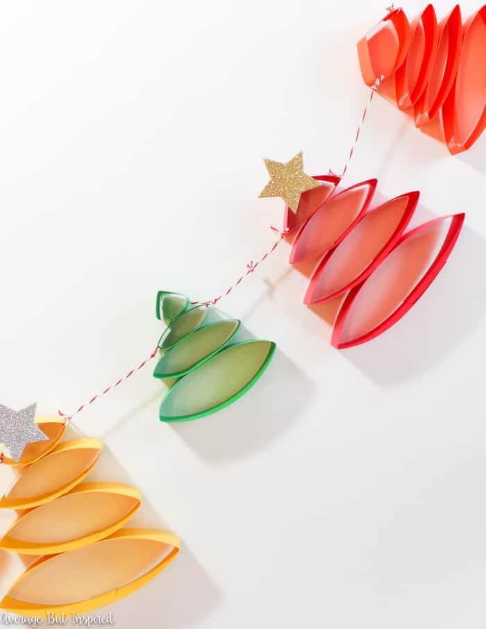 DIY Christmas Paper Crafts: Poinsettia Garland