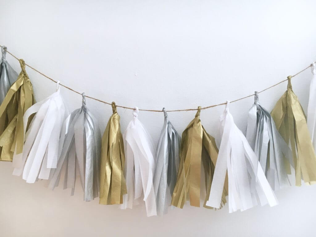 New Year's Eve Decorating Ideas: Instant Garland