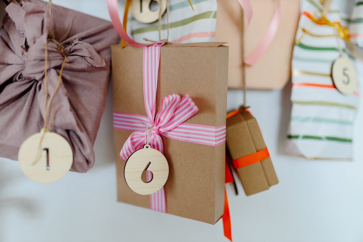 Easy DIY Cardboard Gift Box