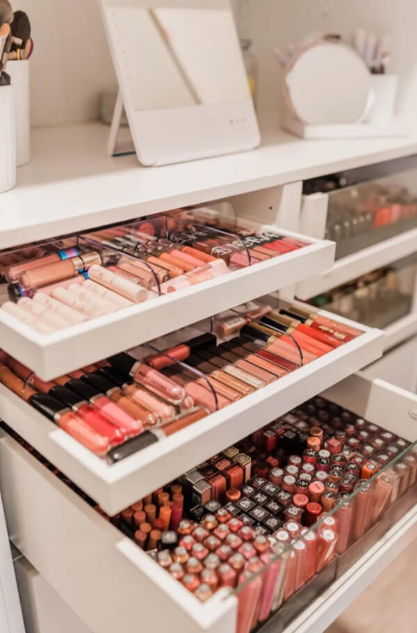 23 best makeup organizers to declutter your collection