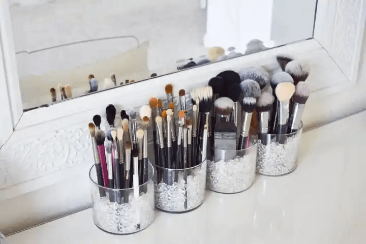 Modern Makeup Brush Holders from Recycled Materials