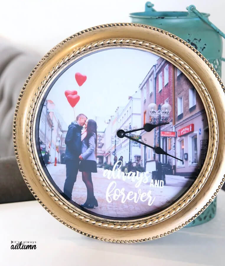 Beautiful DIY Personalized Photo Clock