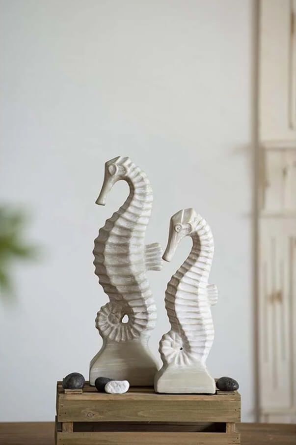 Artistic Seahorse Statue Stand Design