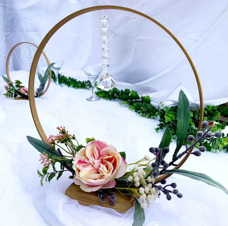 DIY Rustic Floral Hoop Centerpiece