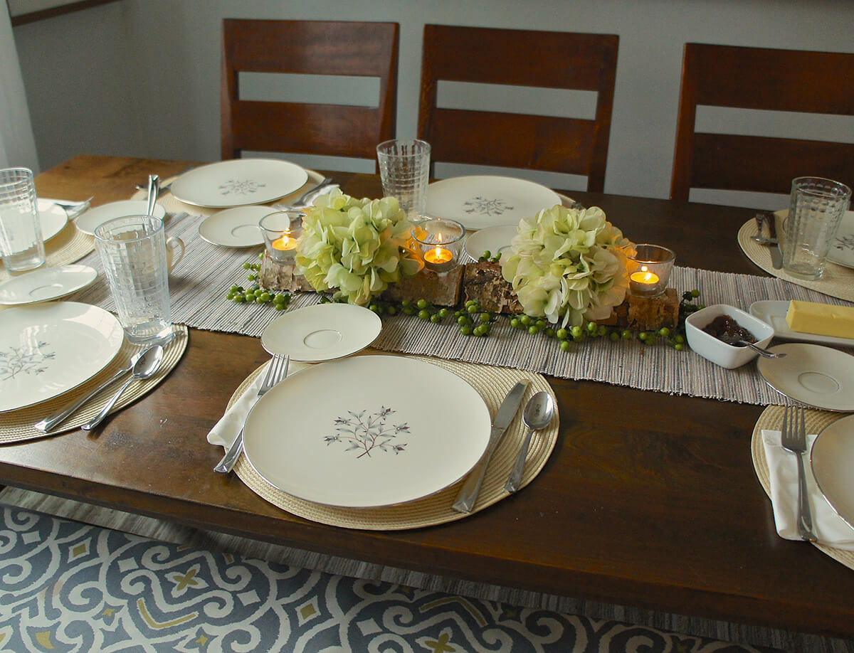 Elegant Birch Log Centerpiece Design