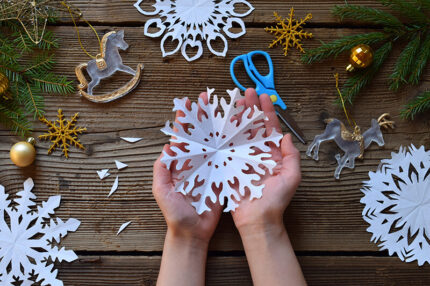 28 Adorable DIY Christmas Decorations and Crafts